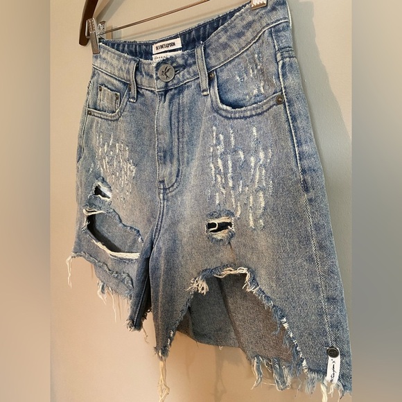 One Teaspoon One X “The Ledgend” Distressed Jean Shorts Size 23 - Picture 5 of 16